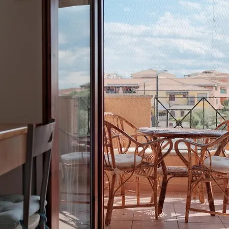 Marina Di Holiday شقة أولبيا